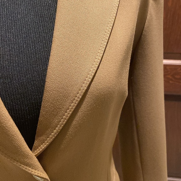 V horseman blazer/ riding coat. Silk lined, gorgeous snap buttons & II stitching - Picture 2 of 9